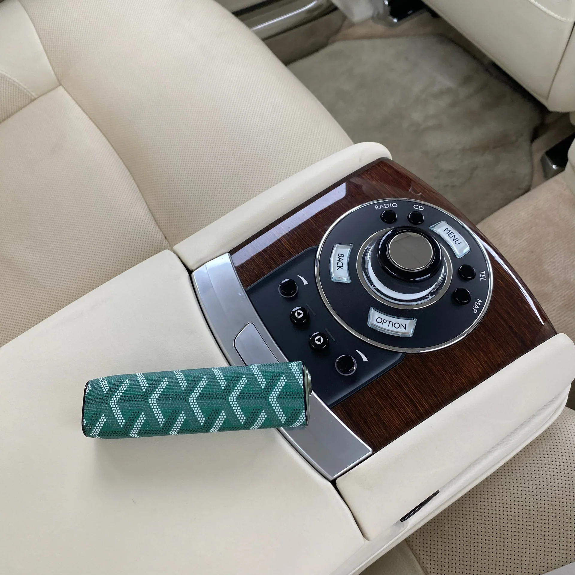 Luvia One Zielony Case